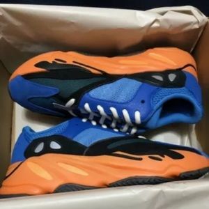 Yeezy boost 700 bright-Blues
